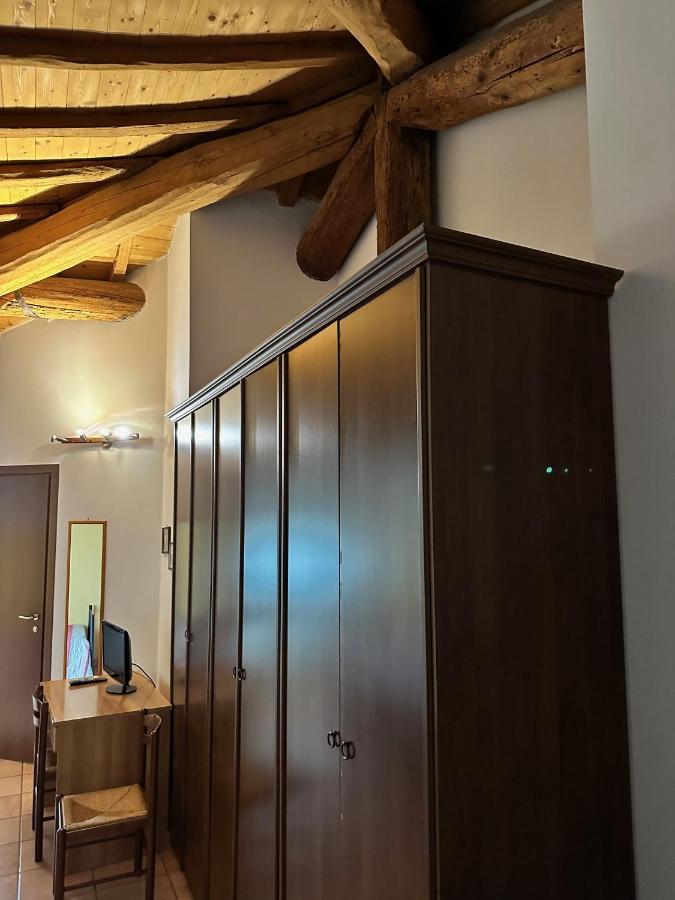 Agriturismo La Rasdora Porto Mantovano Buitenkant foto